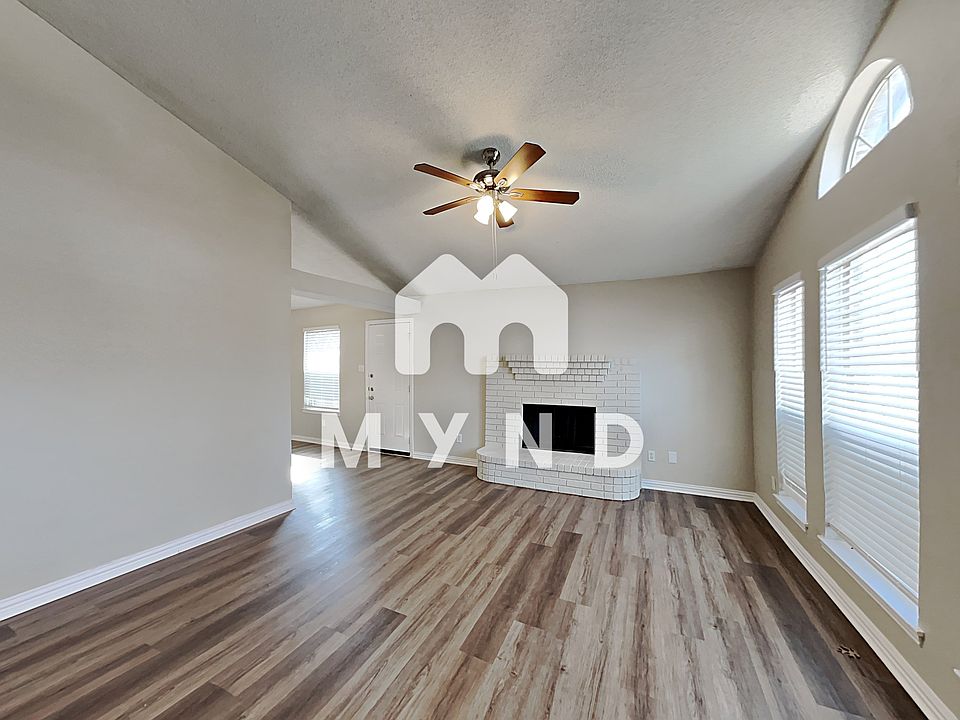 1st image of 821 Globe Ave