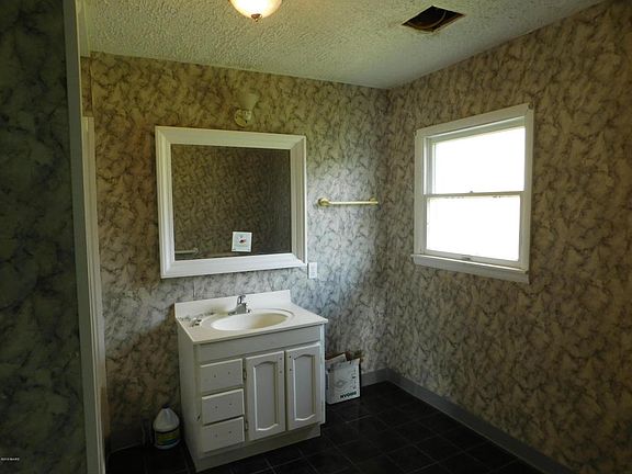 5th image of 29170 Pokagon St