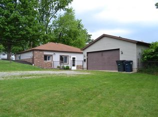 211 High Grove Blvd, Akron, OH 44312