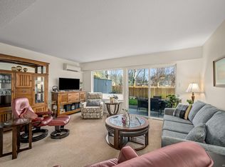 1537 Noel Ave #306, Comox, BC V9M 3H8