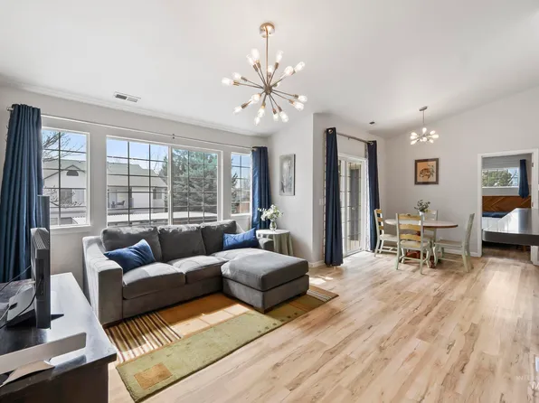 2261 S Challenger Ln APT 201, Boise, ID 83705