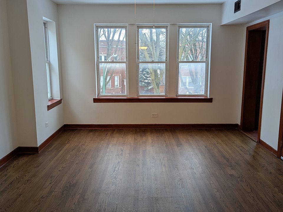 1st image of 4134 W Barry Ave Unit 2