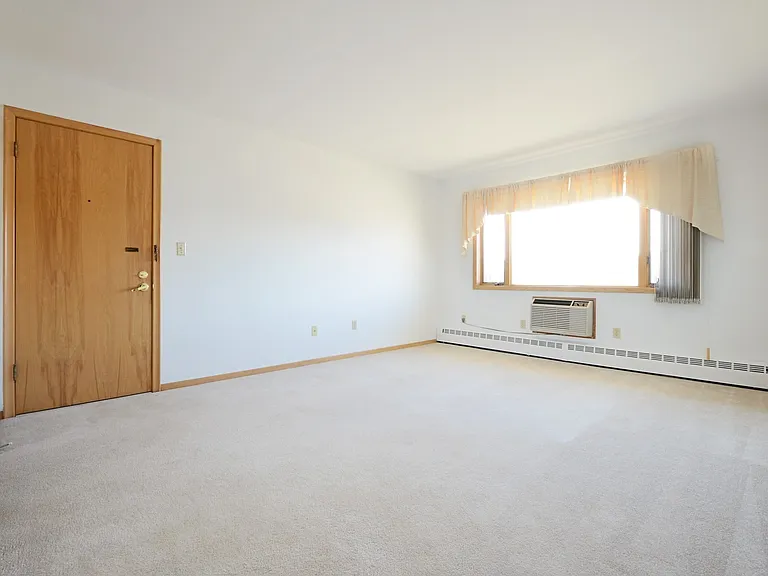 Cozy 4-Plex's Located on Minot's North Hill! 2028-2048 5th Street NW — Photo 17