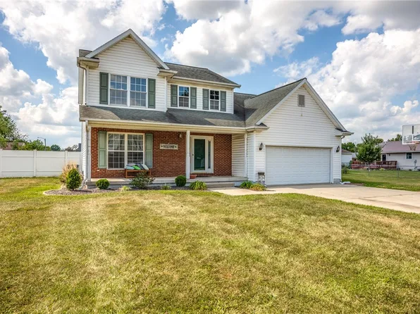 2803 Deerhaven Dr, Effingham, IL 62401