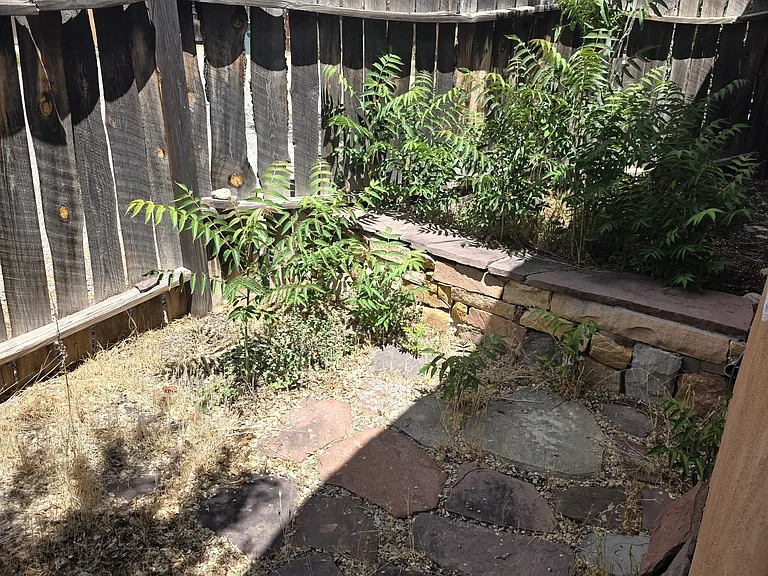 525 Agua Fria St #B — Photo 13
