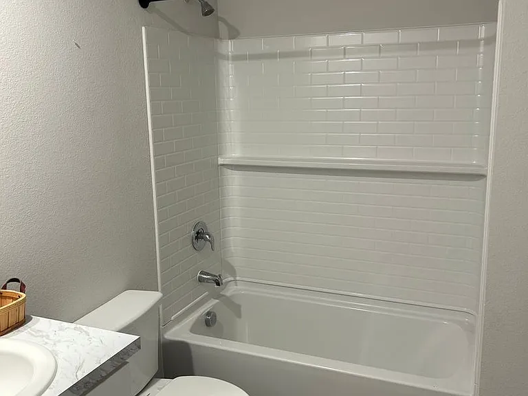 602 Clear Creek Ct — Photo 24