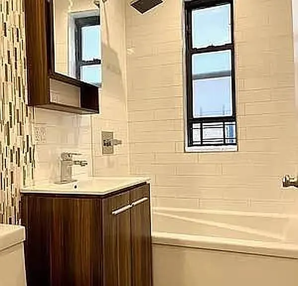 235 W 146th St #7A — Photo 6
