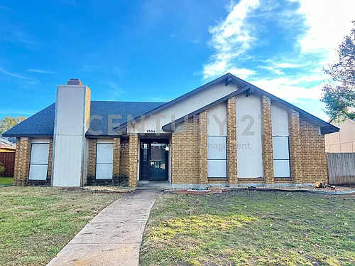 1304 Creekwood Ct Photo 1