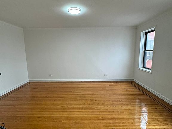 5th image of 718 W 170th St #42