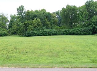 108 Lagoon Cir, Courtland, MN 56021