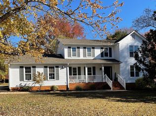 104 Middle Rd, Greenville, SC 29607