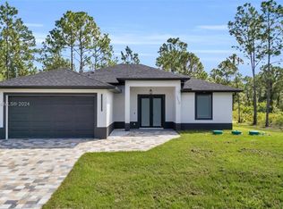 1112 Clark Ave, Lehigh Acres, FL 33972