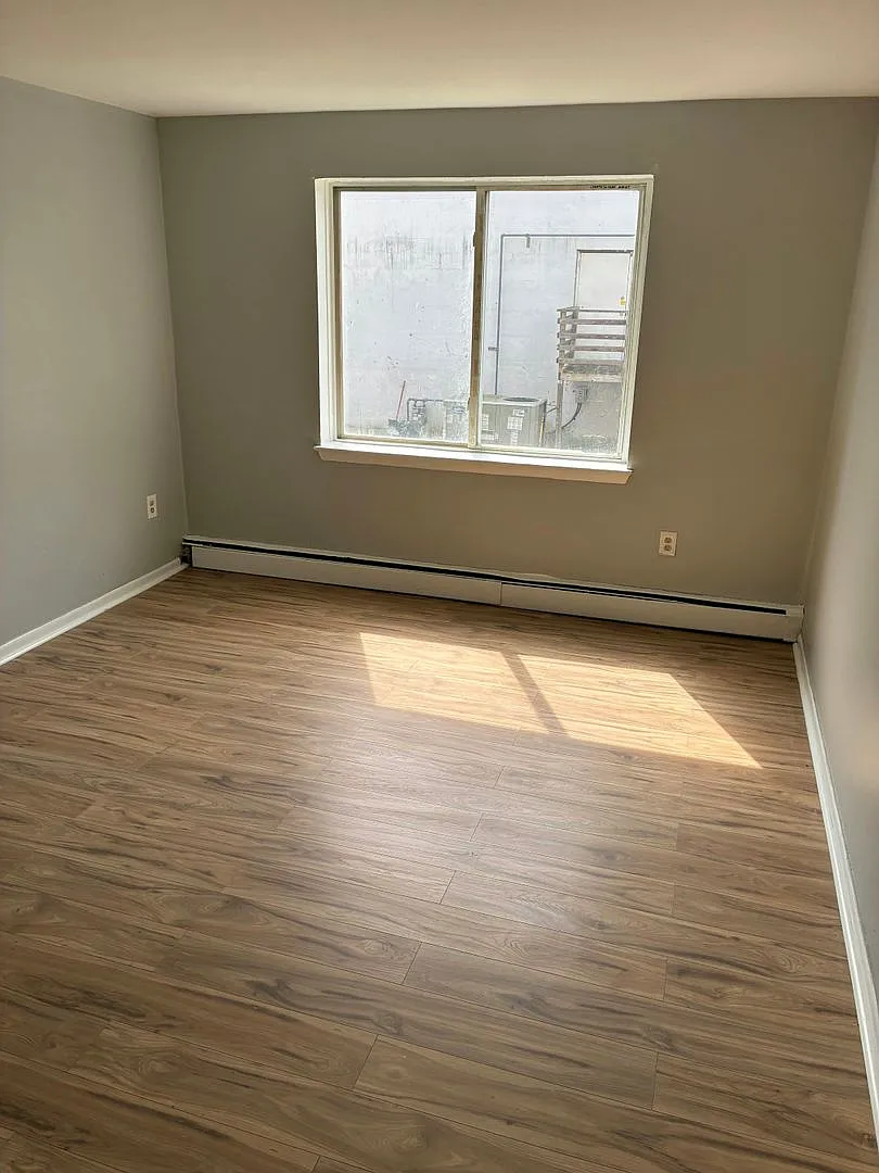 145 Sisson Avenue — Photo 4