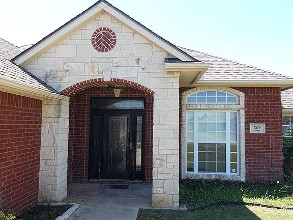 4th image of 1214 Hershel Dr