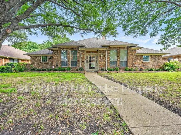 9719 Amberley Dr, Dallas, TX 75243