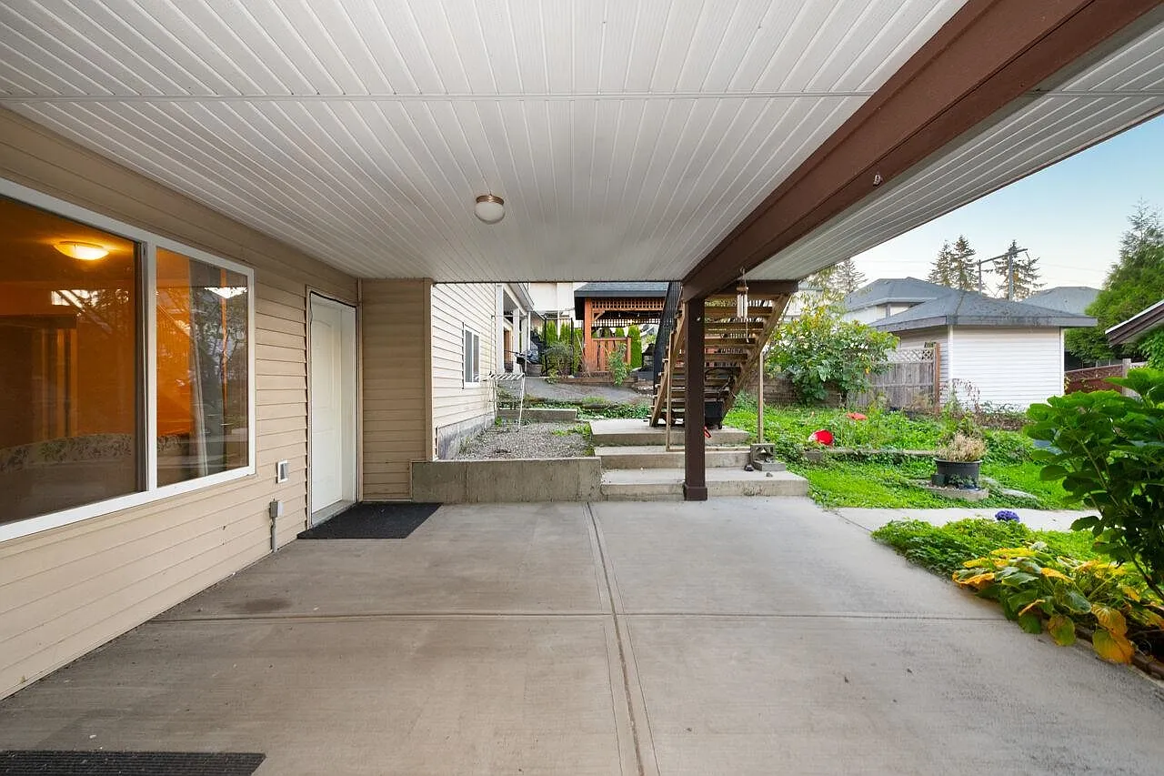 2 bed, 900 sqft, $1,600 — Photo 2