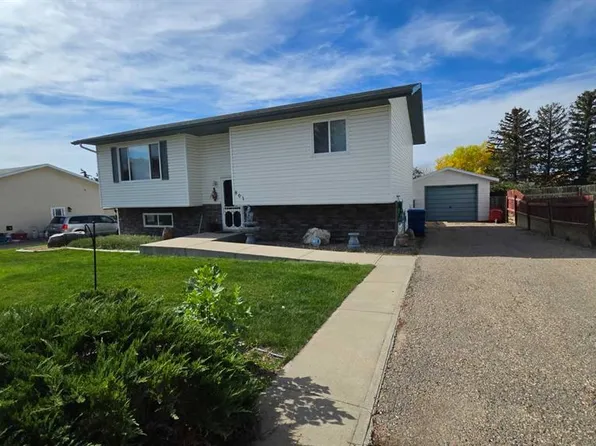 801 E 1st St NE, Milk River, AB T0K 1M0