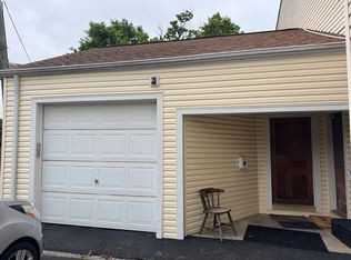 57 Princeton Ave #D, Hopewell, NJ 08525