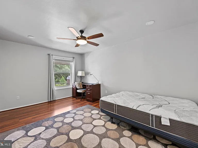 9808 47th Pl #302 — Photo 33