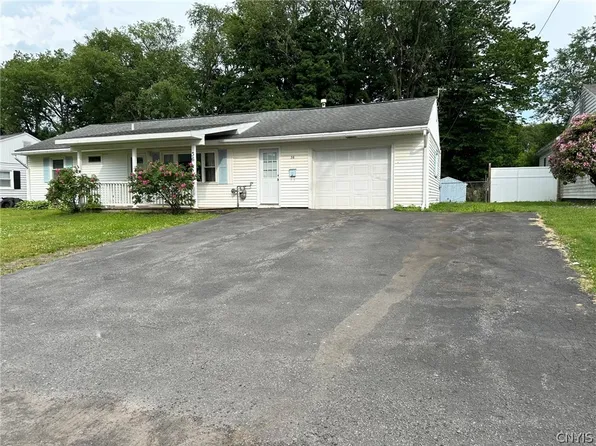 36 Walnut Dr, Whitesboro, NY 13492