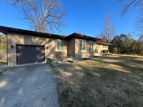 3911 N Wozniak Rd, Michigan City, IN 46360