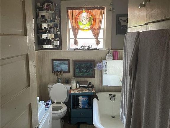 2nd image of 103 Lacour St