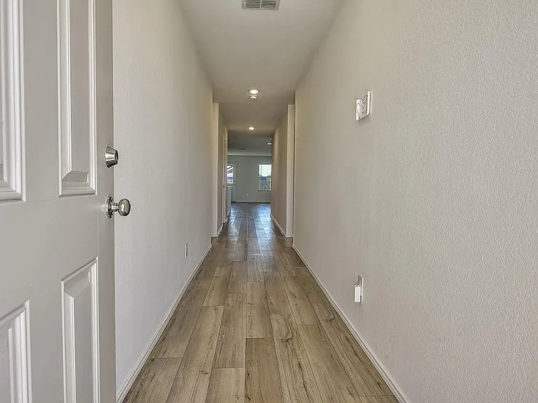 444 Frio Pass Trl — Photo 14