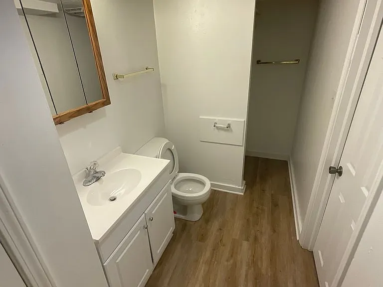 609 N Dunn St — Photo 21