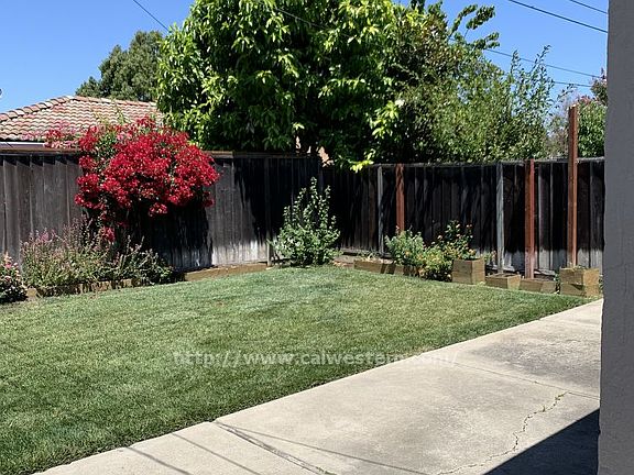 4th image of 3583 Brookdale Dr