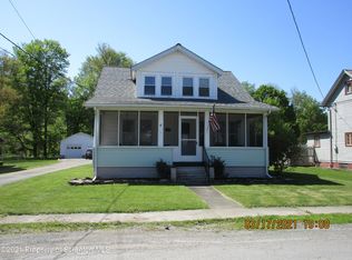4 High St, Nicholson, PA 18446