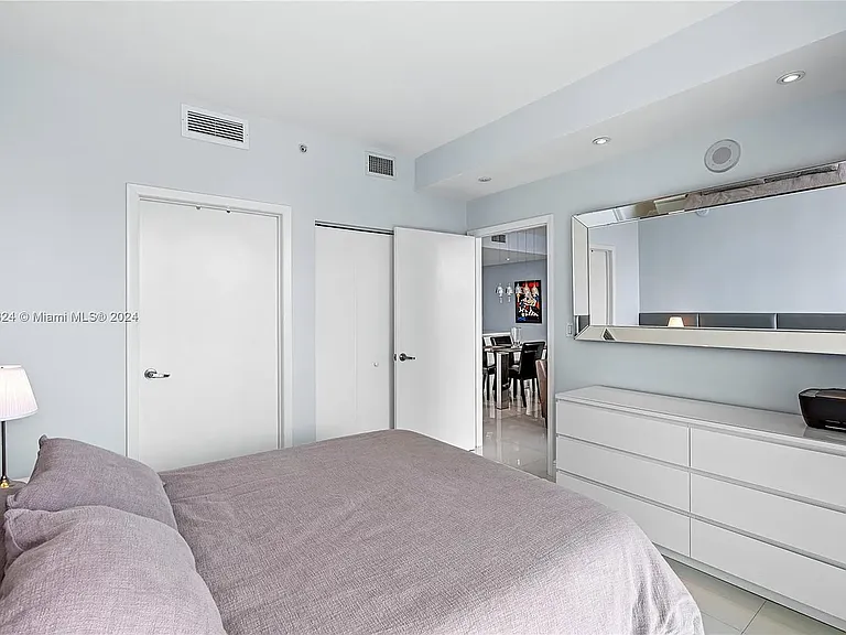 90 SW 3rd St #3501 — Photo 32