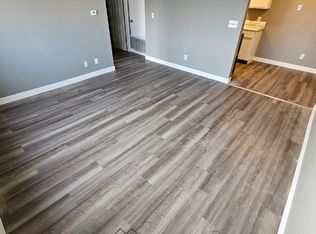 1237 Ravenwood Rd APT 4, Waterloo, IA 50702