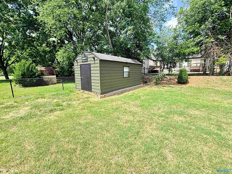 1711 Lydia Dr NW — Photo 35