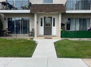 6045 Marshall Ave APT 2W, Chicago Ridge, IL 60415