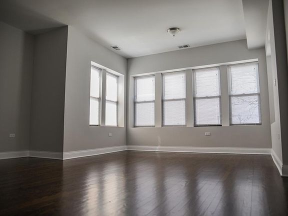 2nd image of 4849 N Kilbourn Ave #2