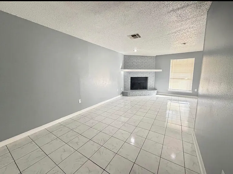 3515 Yorkfield Dr #1 — Photo 2