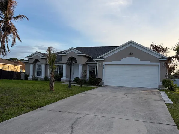 956 SW Del Rio Boulevard, Port St Lucie, FL 34953