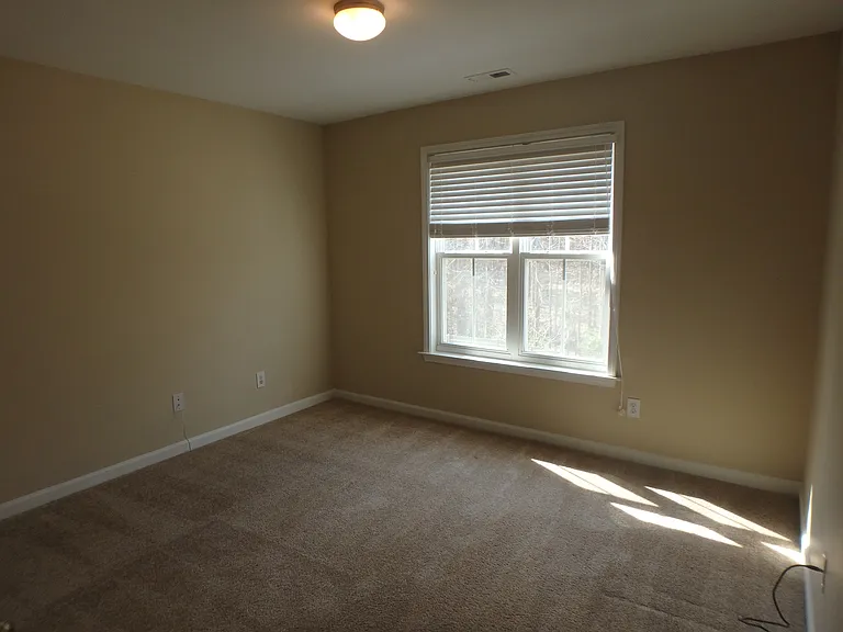 137 Tuscarora Ln — Photo 10