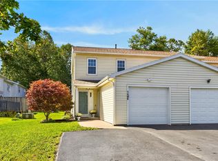 1488 Wood Dr, Farmington, NY 14425
