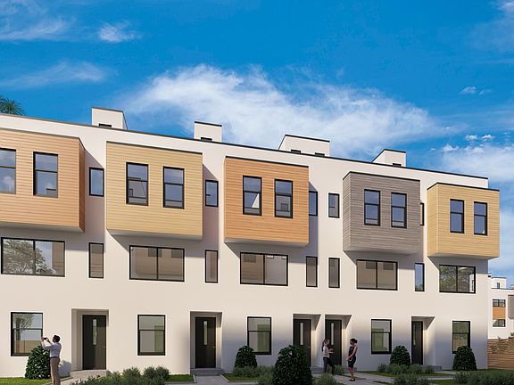 2nd image of 302 15th St N #Pthdor