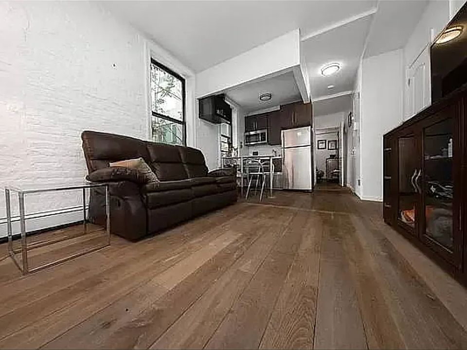 1st image of 226 E 3rd St APT 2B