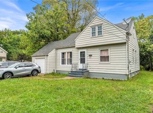 16305 Raymond St, Maple Heights, OH 44137