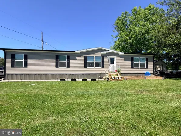 318 Gantt Dr, Martinsburg, WV 25403