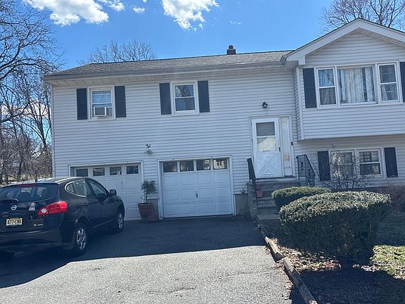 2nd image of 31 Gracel St