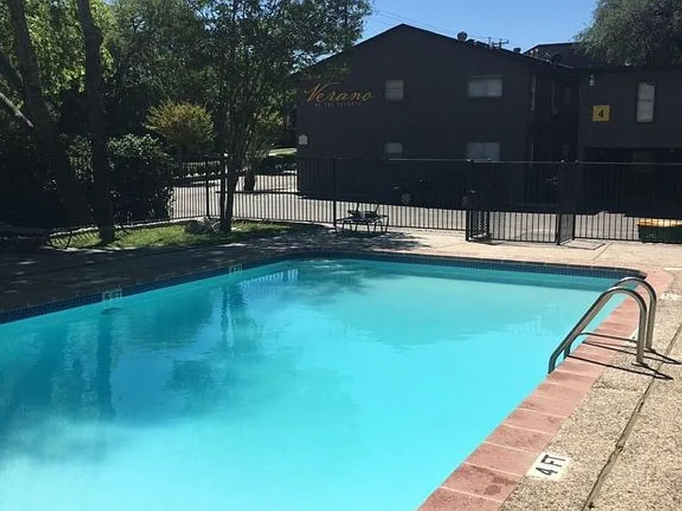 Verano at the Heights Apartments — Photo 37