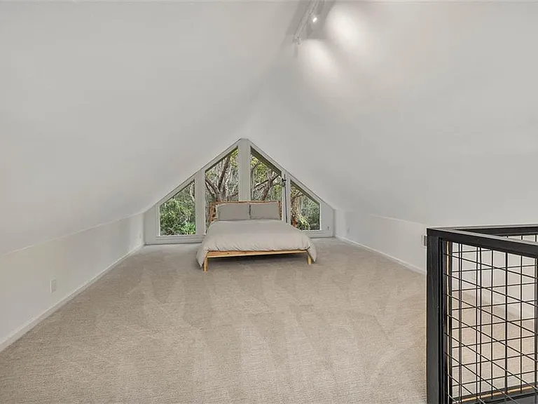 6201 Frederica Rd — Photo 45