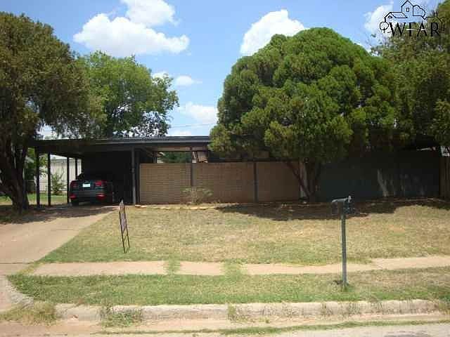 1st image of 4031 Gossett Dr
