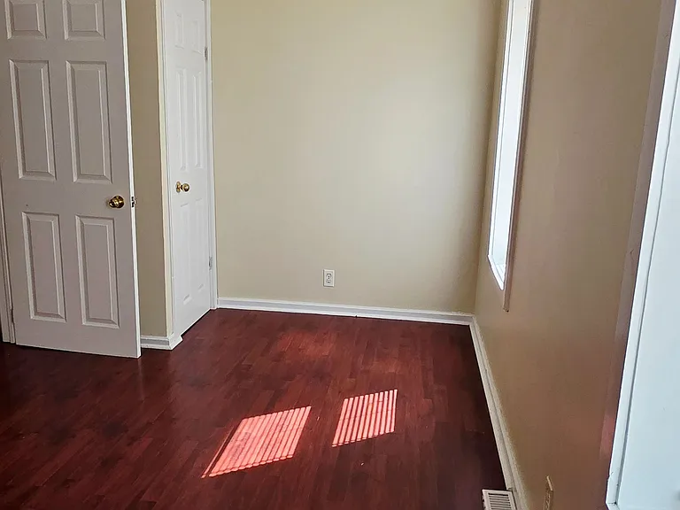 200 W Hellems Ave — Photo 12