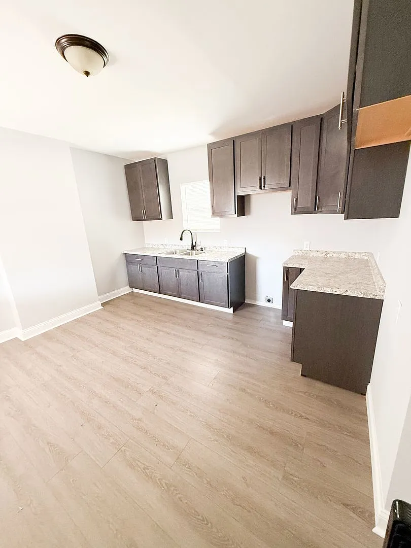 4043 Schiller Pl photo 1
