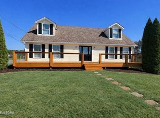 3260 Blue Springs Rd, Strawberry Plains, TN 37871